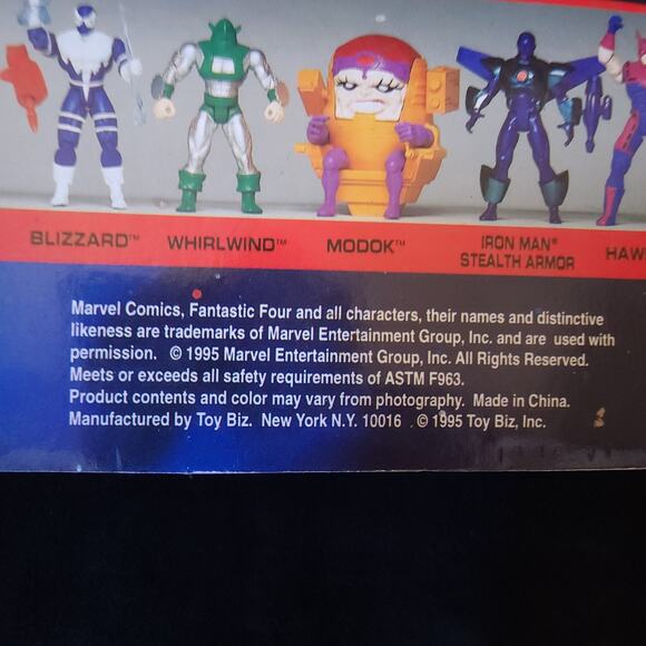 Toy Biz 1995 Marvel Fantastic Four Invisible Woman 5" Action Figure Clear Marvel - Picture 5 of 7